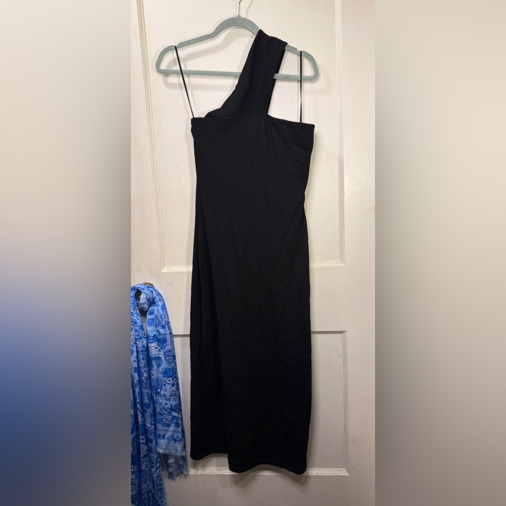 Marcella ‘Caterina’ Black One-Shoulder Dress - Picture 4 of 8